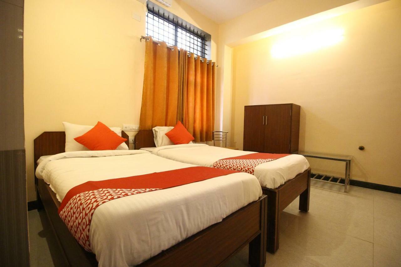 Oyo Flagship 30734 Jeevan Lodge Shimoga Exterior foto